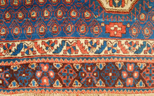 Carica l'immagine nel visualizzatore di Gallery, Tappeto Originale annodato a mano Afshary CM 155x125