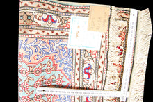 Lade das Bild in den Galerie-Viewer, Antico Tappeto Hereche / Hereke in seta 100% Misura 55x42 CM