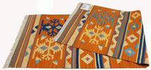 Lade das Bild in den Galerie-Viewer, Kilim Originale Annodato A mano 244x69 cm (Galleria Farah 1970)