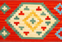 Carica l'immagine nel visualizzatore di Gallery, kilim moderno autentico originale 244x168 cm