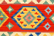 Lade das Bild in den Galerie-Viewer, kilim moderno autentico originale 244x168 cm