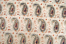 Carica l'immagine nel visualizzatore di Gallery, Tappeto Kashan carpet Original Colors CM 385x283