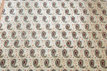Carica l'immagine nel visualizzatore di Gallery, Tappeto Kashan carpet Original Colors CM 385x283