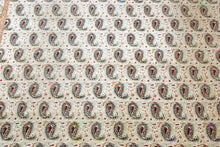 Carica l'immagine nel visualizzatore di Gallery, Tappeto Kashan carpet Original Colors CM 385x283