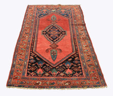 Carica l'immagine nel visualizzatore di Gallery, Teppich Malayer Original Hand Made Carpets CM 190x107
