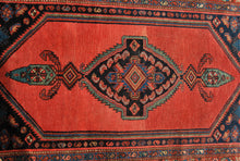 Carica l'immagine nel visualizzatore di Gallery, Teppich Malayer Original Hand Made Carpets CM 190x107