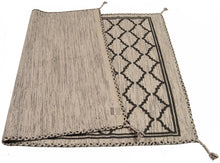 Carica l'immagine nel visualizzatore di Gallery, Galleria Farah1970 - 140x70 CM Kilim Autentico, Originale e Fatto a Mano Idea