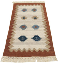 Carica l'immagine nel visualizzatore di Gallery, Originale kilim fatto a mano 90x60 CM