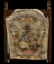 Lade das Bild in den Galerie-Viewer, Antico Francese mezzopunto classico floreale - cm 40x33 -farah 1970