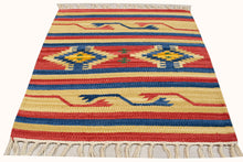 Lade das Bild in den Galerie-Viewer, Kilim lavabile in lavatrice 100% cotone 50x50 cm
