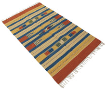 Lade das Bild in den Galerie-Viewer, Kilim lavabile in lavatrice 100% cotone 50x50 cm
