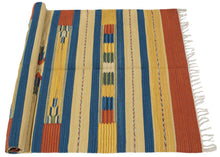 Load image into Gallery viewer, Kilim indiano autentico moderno e originale, fatto a mano, 200x60 cm
