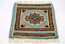 Lade das Bild in den Galerie-Viewer, Tappetino Piccolo  Lana Merinos Islamabad - 30x30 Cm (GalleriaFarah1970)
