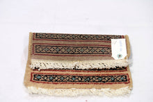 Lade das Bild in den Galerie-Viewer, Tappetini Lana Merinos - 30x30 Cm (GalleriaFarah1970)
