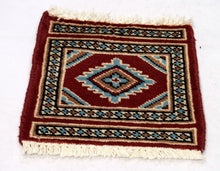Load image into Gallery viewer, Alfombra Carpet Tappetini Lana - 30x30 Cm (GalleriaFarah1970)
