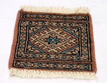 Lade das Bild in den Galerie-Viewer, Alfombra Carpet Tappetini Lana - 30x30 Cm (GalleriaFarah1970)
