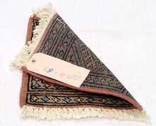 Carica l&#39;immagine nel visualizzatore di Gallery, Alfombra Carpet Tappetini Lana - 30x30 Cm (GalleriaFarah1970)
