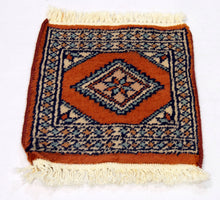 Lade das Bild in den Galerie-Viewer, Tappetino Piccolo  Lana Merinos Islamabad - 30x30 Cm (GalleriaFarah1970)
