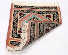 Lade das Bild in den Galerie-Viewer, Tappetino Piccolo  Lana Merinos Islamabad - 30x30 Cm (GalleriaFarah1970)
