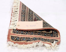 Lade das Bild in den Galerie-Viewer, Tappetino Piccolo  Lana Merinos Islamabad - 30x30 Cm (GalleriaFarah1970)
