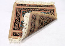 Lade das Bild in den Galerie-Viewer, Tappetino Piccolo  Lana Merinos Islamabad - 30x30 Cm (GalleriaFarah1970)
