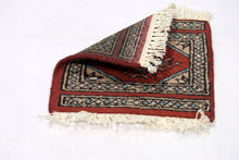 Lade das Bild in den Galerie-Viewer, Tappetino Piccolo  Lana Merinos Islamabad - 30x30 Cm (GalleriaFarah1970)
