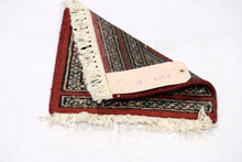 Lade das Bild in den Galerie-Viewer, Tappetino Piccolo  Lana Merinos Islamabad - 30x30 Cm (GalleriaFarah1970)
