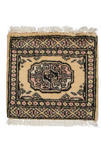 Lade das Bild in den Galerie-Viewer, Kashmir Wool Carpet CM 60x40 Pakistan Rugs
