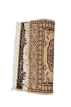 Lade das Bild in den Galerie-Viewer, Kashmir Wool Carpet CM 60x40 Pakistan Rugs
