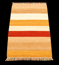 Lade das Bild in den Galerie-Viewer, Kilim indiano autentico moderno e originale, 90x60 cm

