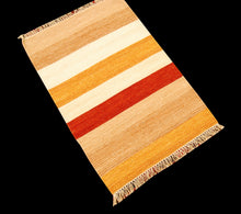 Lade das Bild in den Galerie-Viewer, Kilim indiano autentico moderno e originale, 90x60 cm
