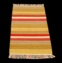 Carica l'immagine nel visualizzatore di Gallery, Kilim indiano autentico moderno e originale, 90x60 cm
