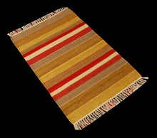 Carica l'immagine nel visualizzatore di Gallery, Kilim indiano autentico moderno e originale, 90x60 cm
