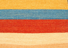Lade das Bild in den Galerie-Viewer, Kilim Original Authentic Hand Made 90x60 CM

