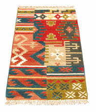 Carica l&#39;immagine nel visualizzatore di Gallery, Kilim Original Authentic Hand Made 93x65 CM
