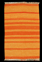 Carica l'immagine nel visualizzatore di Gallery, Kilim Original Authentic Hand Made 90x60 CM
