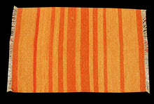 Carica l'immagine nel visualizzatore di Gallery, Kilim Original Authentic Hand Made 90x60 CM

