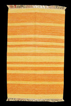 Carica l'immagine nel visualizzatore di Gallery, Kilim Original Authentic Hand Made 90x60 CM
