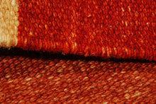 Carica l'immagine nel visualizzatore di Gallery, Kilim indiano autentico moderno e originale, 90x60 cm
