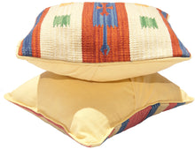 Load image into Gallery viewer, Autentico Cuscino Quadrato Kilim Fatto a Mano 60x60 CM
