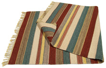 Lade das Bild in den Galerie-Viewer, Kilim indiano autentico e originale, fatto a mano, 200x140 cm
