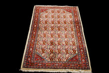 Carica l&#39;immagine nel visualizzatore di Gallery, Tappeto Autentico Originale Annodato a Mano Con Certificato 130x70 CM
