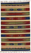 Carica l'immagine nel visualizzatore di Gallery, Kilim Autentico, Originale e Fatto a Mano Idea 140x70 CM
