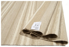 Lade das Bild in den Galerie-Viewer, Galleria Farah1970 - CM 240x170 Kilim Autentico, Originale e Fatto a Mano Ide
