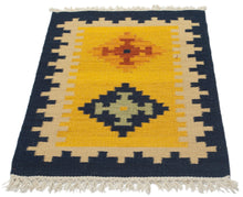 Carica l'immagine nel visualizzatore di Gallery, Kilim Autentico, Originale e Fatto a Mano 90x60 CM
