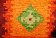 Carica l&#39;immagine nel visualizzatore di Gallery, Kilim Autentico, Originale e Fatto a Mano Ideale 90x60 CM
