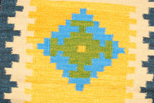 Lade das Bild in den Galerie-Viewer, Kilim Autentico, Originale e Fatto a Mano Ideale 120x60 CM
