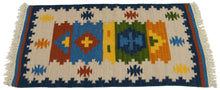 Lade das Bild in den Galerie-Viewer, Kilim Autentico, Originale e Fatto a Mano Ideale 120x60 CM
