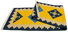 Lade das Bild in den Galerie-Viewer, Kilim Jalal autentich handmade 280 x 70 cm
