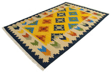 Load image into Gallery viewer, Autentik Kilim Kelem Original Hand Made Classic STYL 240X170 CM 
